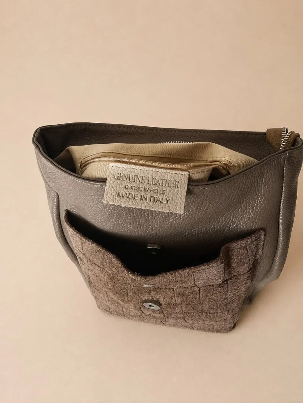 Italian Leather Croc-Embossed Backpack – Taupe